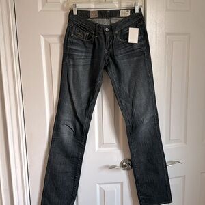 BNWT - GStar Raw. Straight leg.  Denim  mid weight denim w26 L32